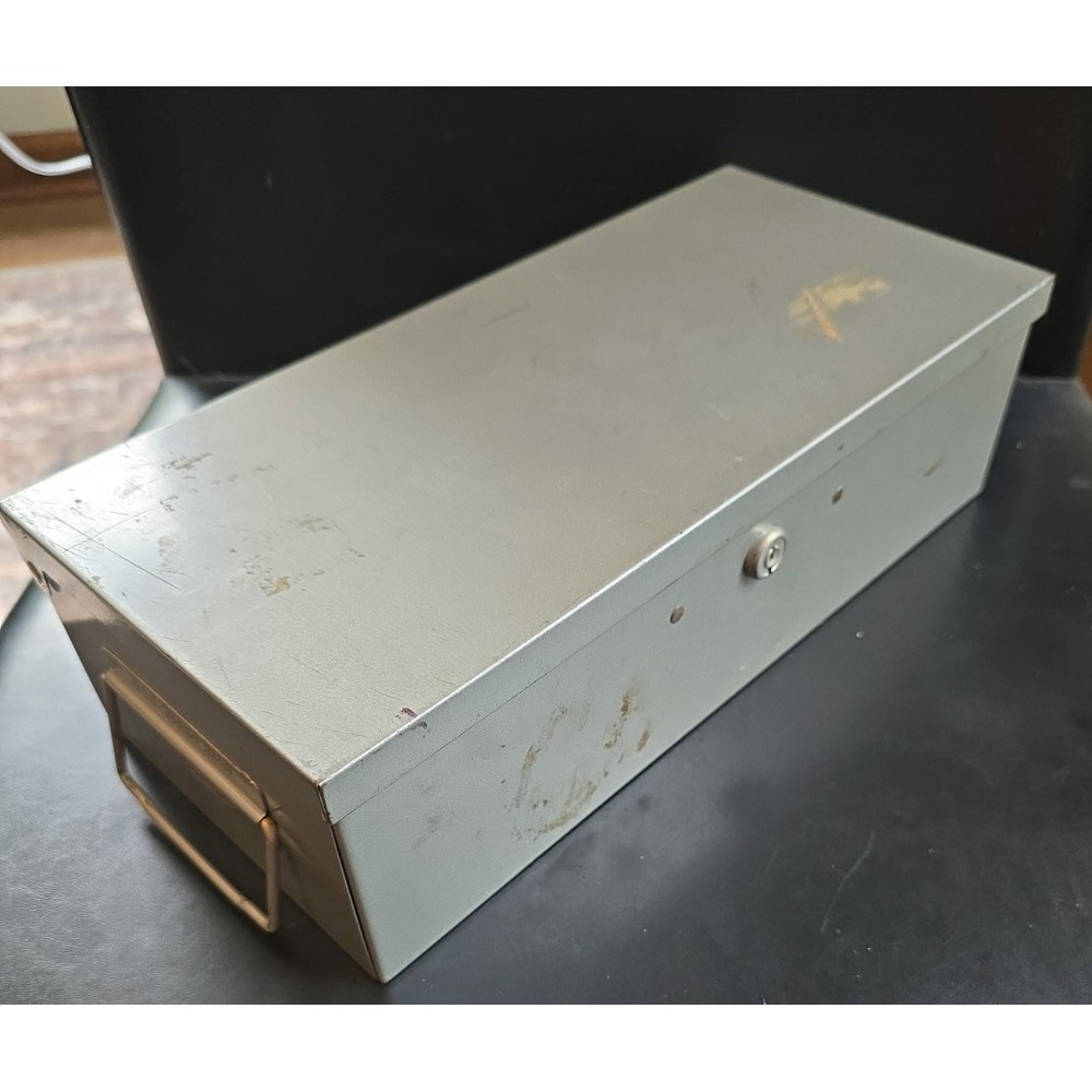 Vintage Merriam No. 8 Guardsman Metal Storage Box Rectangular Gray - No Key
